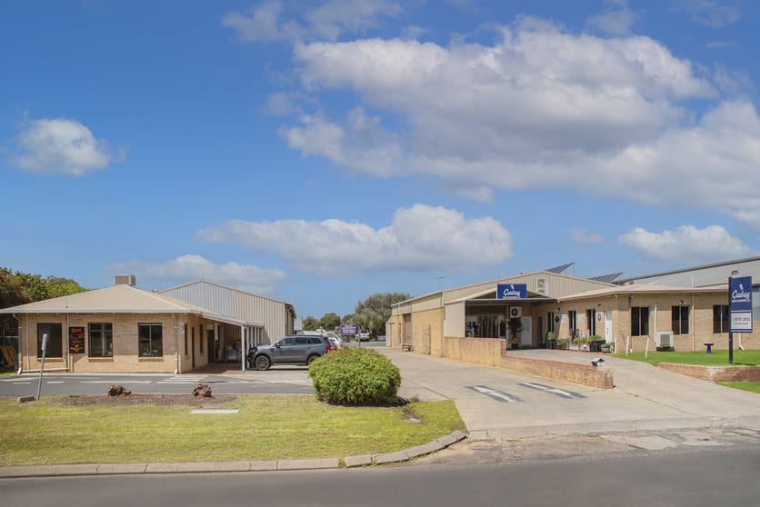 Click to view all images 15 Cook Street Busselton WA 6280 - Image 1