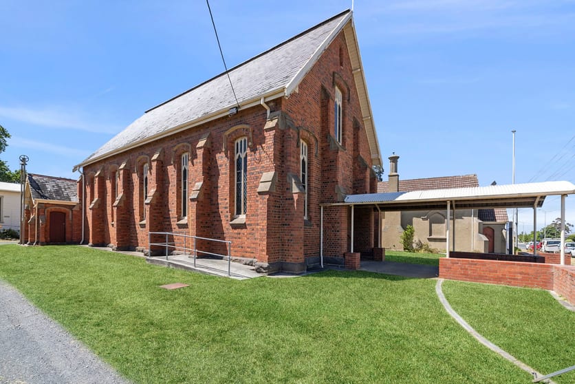 Click to view all images 227 Albert Street Sebastopol VIC 3356 - Image 3