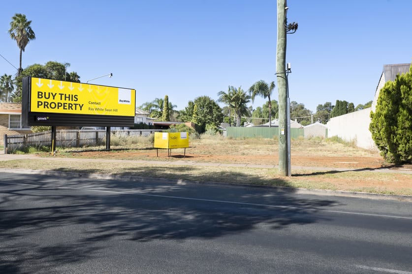 Click to view all images 419 Campbell Street Swan Hill VIC 3585 - Image 1