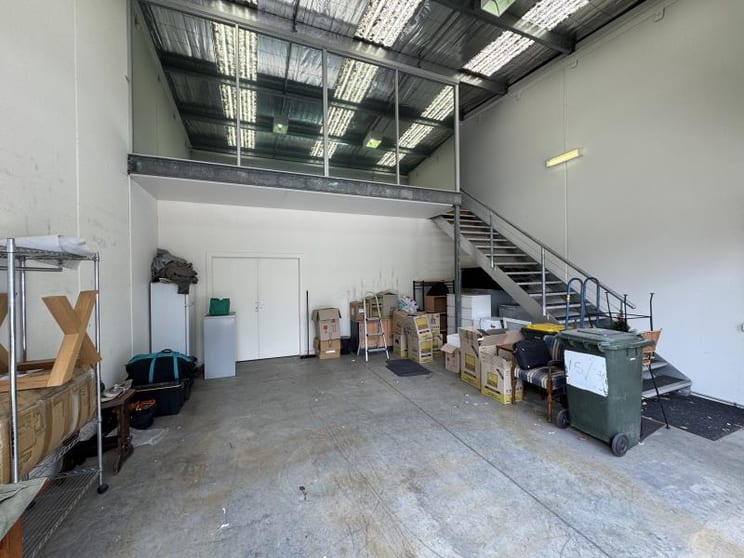 Click to view all images Unit 15, 3 Rocklea Drive Port Melbourne VIC 3207 - Image 2