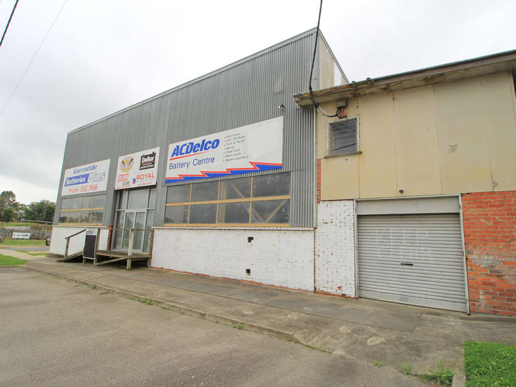 Click to view all images 1/2 Macleod Street Bairnsdale VIC 3875 - Image 3