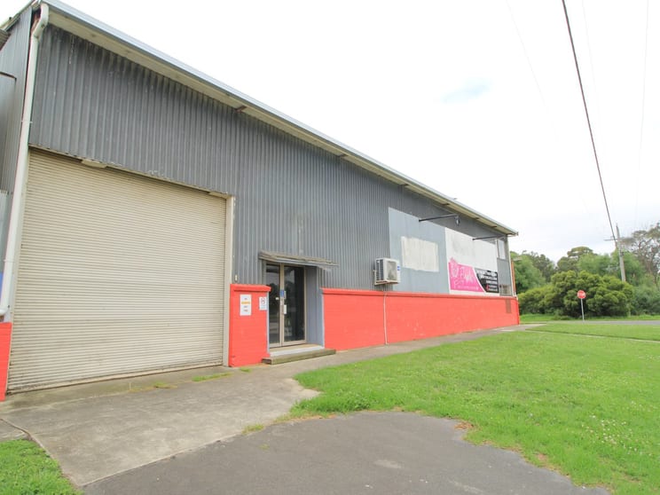 Click to view all images 7/2 MacLeod Street Bairnsdale VIC 3875 - Image 1