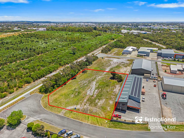 Click to view all images 1 Merrifield Street Milpara WA 6330 - Image 1