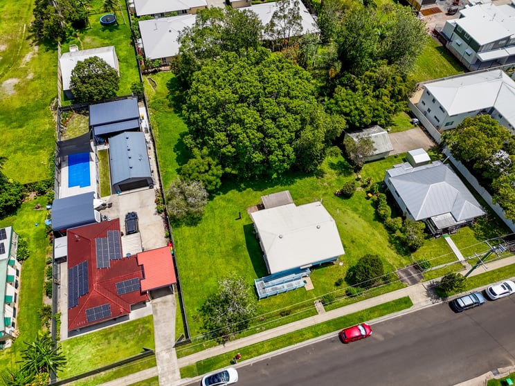 Click to view all images 12-14 Low Street Yandina QLD 4561 - Image 3
