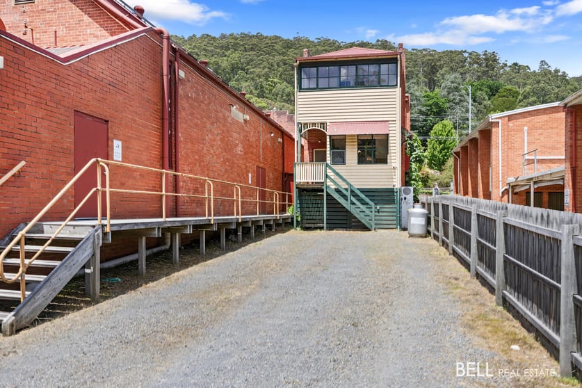 Click to view all images 3407 Warburton Highway Warburton VIC 3799 - Image 2