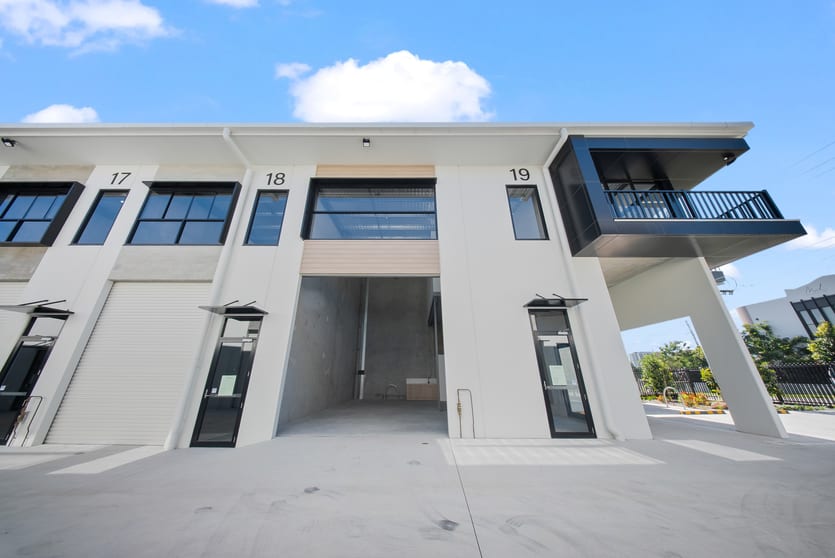 Click to view all images 19/3 Rudman Parade Burleigh Heads QLD 4220 - Image 2