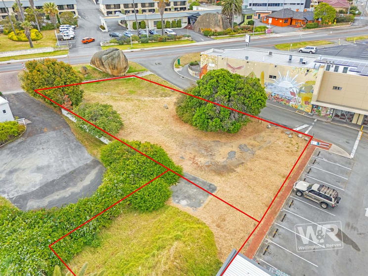 Click to view all images 298 Middleton Road Centennial Park WA 6330 - Image 2