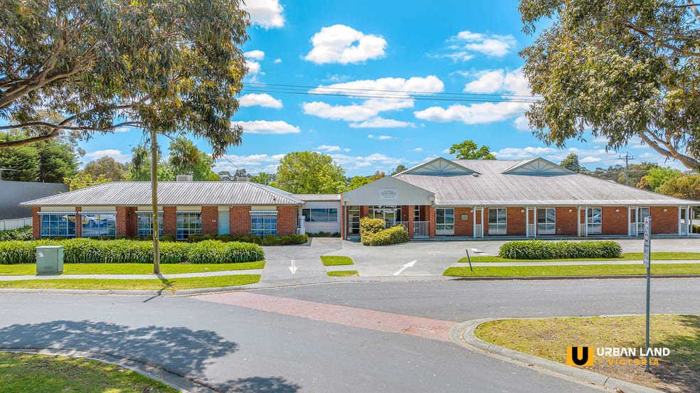 Click to view all images 200-204 Princes Highway Pakenham VIC 3810 - Image 1