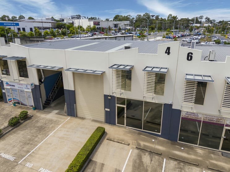 4/15 Corporate Place Hillcrest QLD 4118 - Image 1