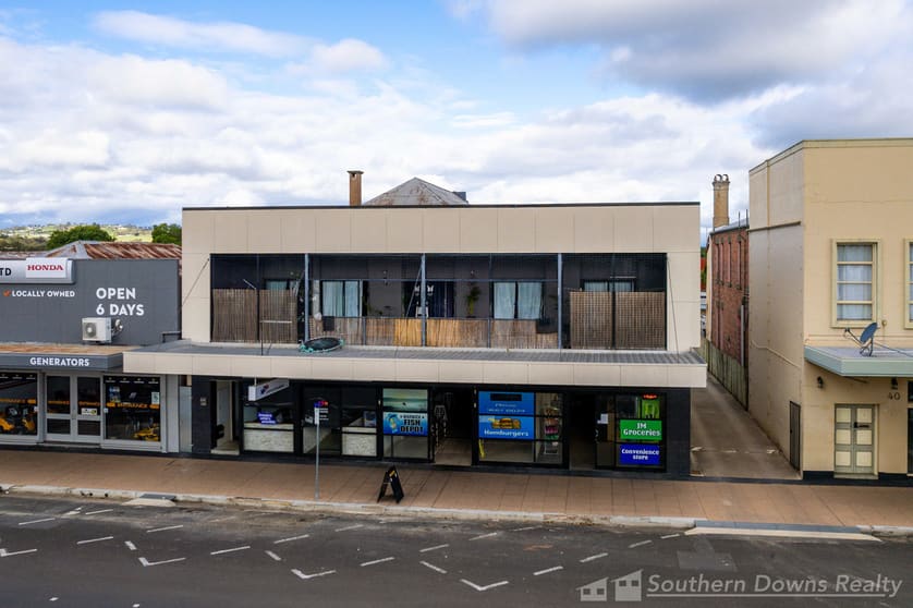 Click to view all images 38 Palmerin Street Warwick QLD 4370 - Image 1