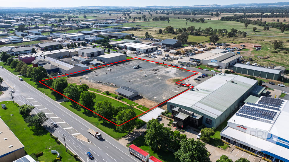 Click to view all images 160 Hammond Avenue Wagga Wagga NSW 2650 - Image 3
