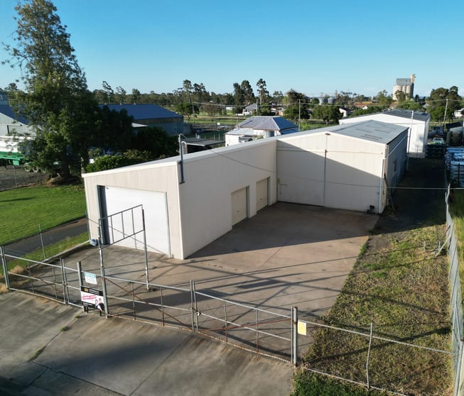 2 Queen Street Oakey QLD 4401 - Image 2