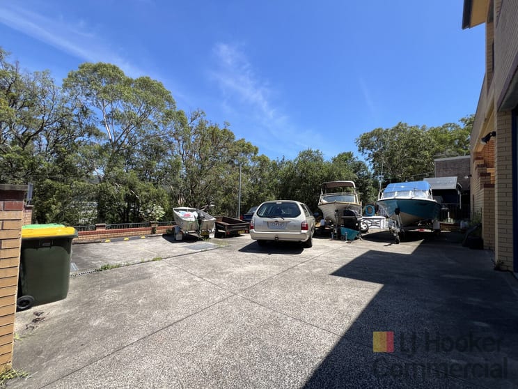 Click to view all images 37 Young Street West Gosford NSW 2250 - Image 3