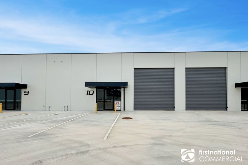 Click to view all images 10/122 Bosworth Road Bairnsdale VIC 3875 - Image 2