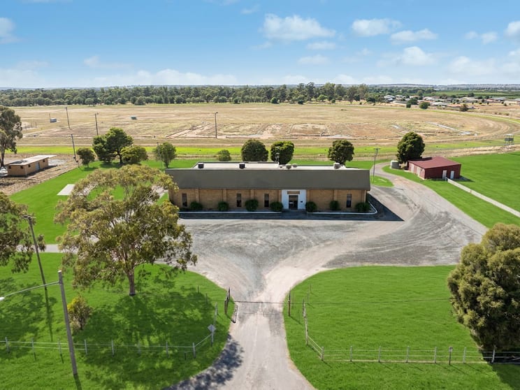 Click to view all images 773 Racecourse Road Leeton NSW 2705 - Image 3