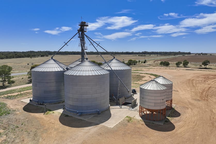 Click to view all images 45 Conargo Road Carrathool NSW 2711 - Image 2