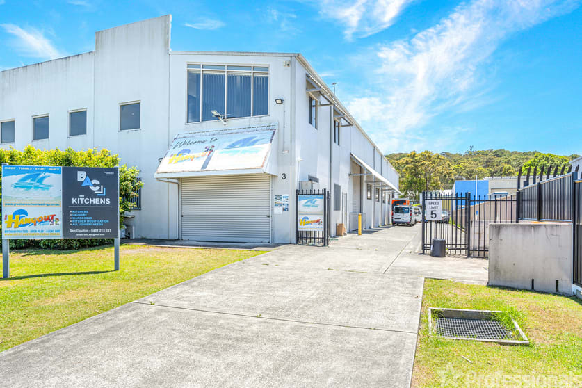 Click to view all images 3 Boona Street Forster NSW 2428 - Image 2