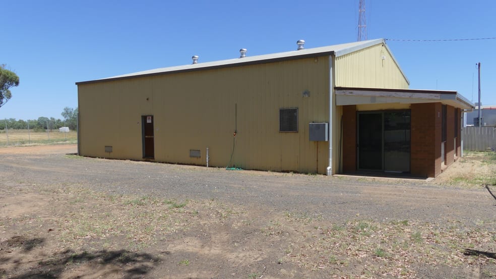 12 Banks Street Warren NSW 2824 - Image 2