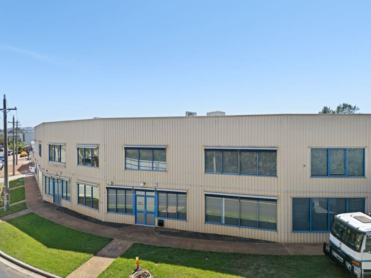 Click to view all images Unit 4/38 Dacre Street Mitchell ACT 2911 - Image 2