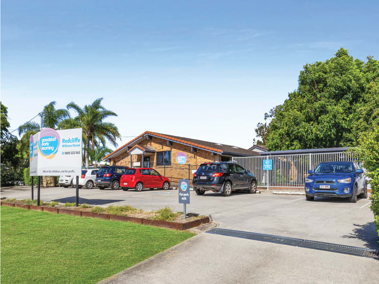 Click to view all images 33 Williams Street Redcliffe QLD 4020 - Image 3