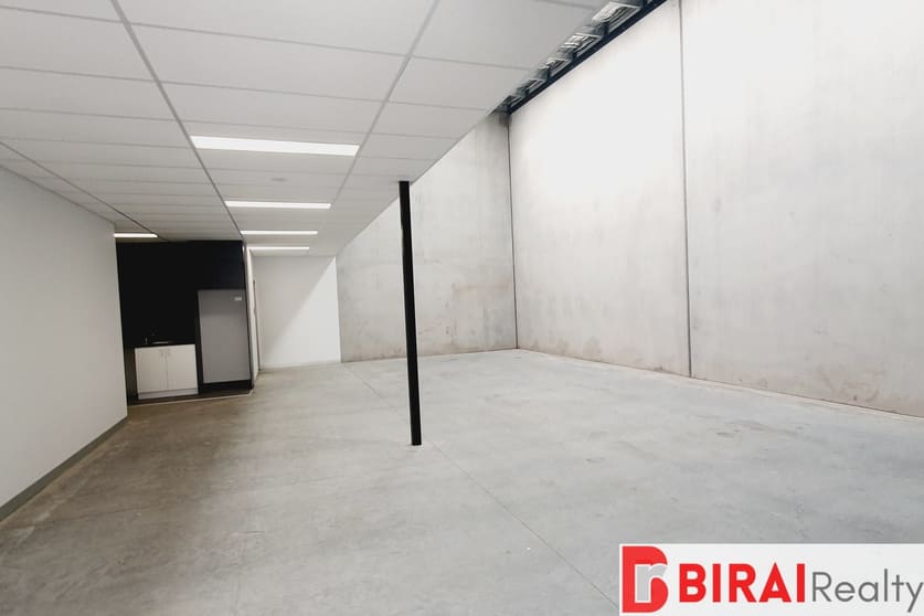 Click to view all images 27/2 Fastline Road Truganina VIC 3029 - Image 3