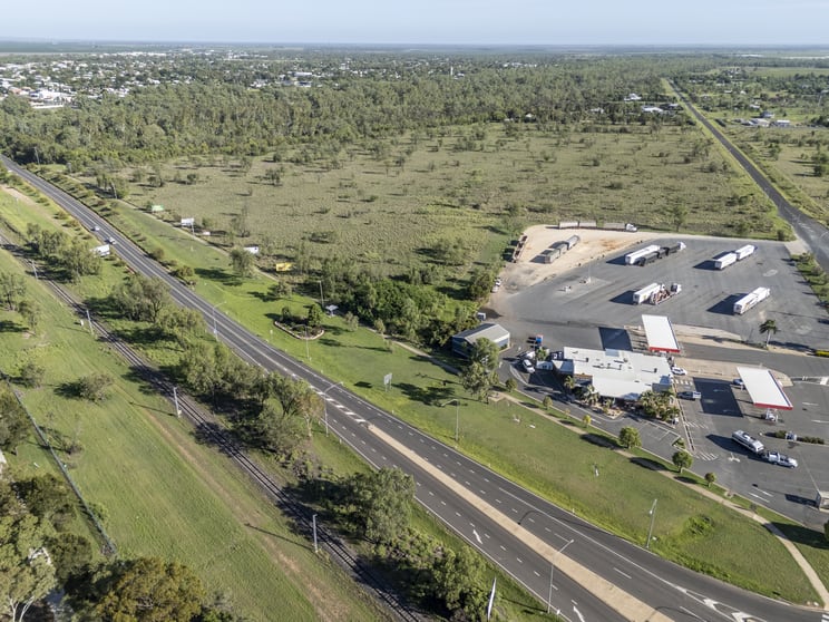 Click to view all images Lots 3 - 6 Codenwarra Road Emerald QLD 4720 - Image 3