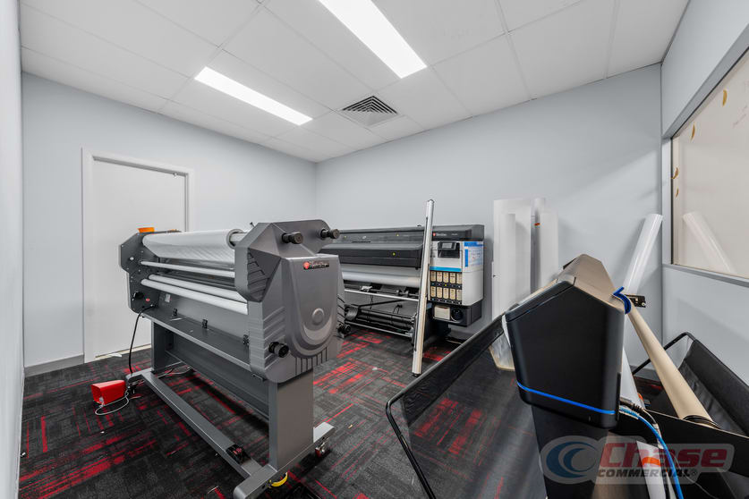 Click to view all images 1/300 Cullen Avenue Eagle Farm QLD 4009 - Image 3