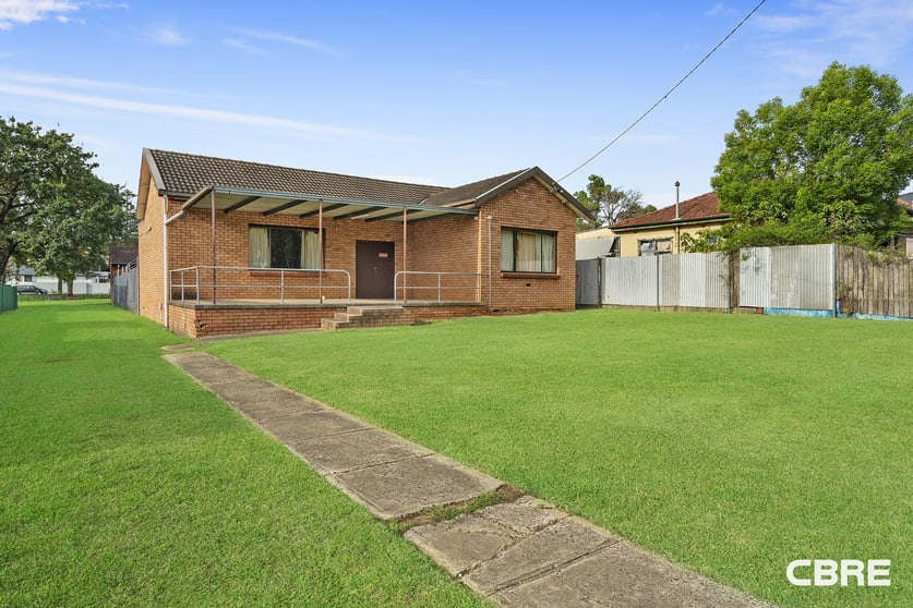 Click to view all images 142 Boronia Road Greenacre NSW 2190 - Image 3