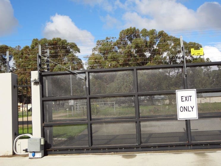 Click to view all images 61/11 Watson Drive Barragup WA 6209 - Image 2
