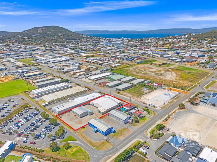 Click to view all images 32 Graham Street Centennial Park WA 6330 - Image 3