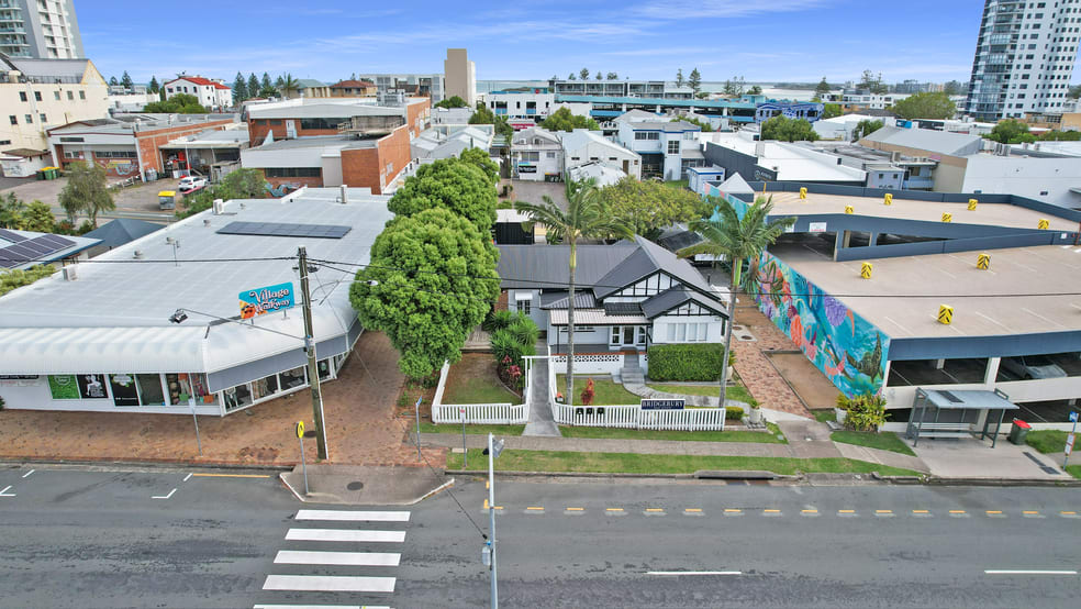 Click to view all images 10 Ormuz Avenue Caloundra QLD 4551 - Image 1