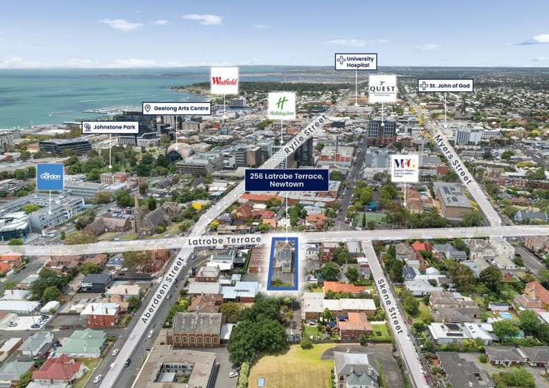 Click to view all images Whole of Property/256 Latrobe Tce Newtown VIC 3220 - Image 3
