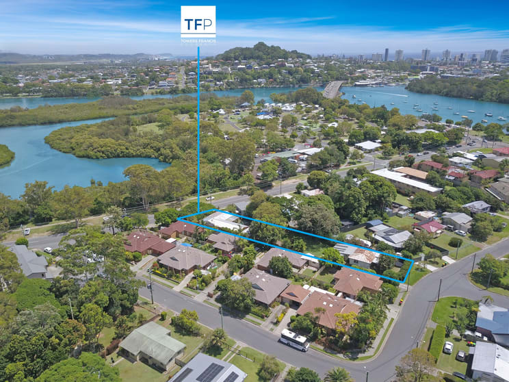 Click to view all images 24 Dry Dock Road Tweed Heads South NSW 2486 - Image 1
