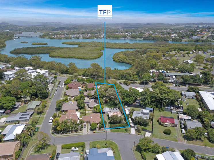 Click to view all images 24 Dry Dock Road Tweed Heads South NSW 2486 - Image 2