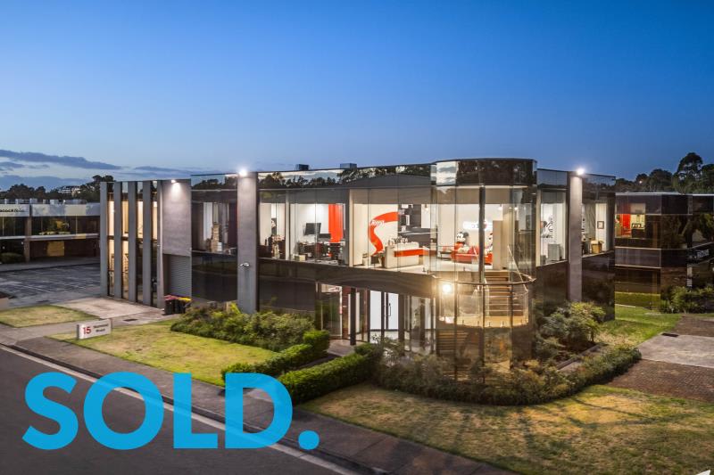 Click to view all images 15 Stamford Road Oakleigh VIC 3166 - Image 1