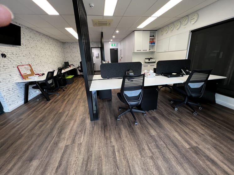 Click to view all images 2/50 Anderson Street Fortitude Valley QLD 4006 - Image 3