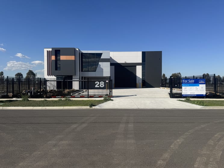 Click to view all images 28 Distribution Drive Mickleham VIC 3064 - Image 1