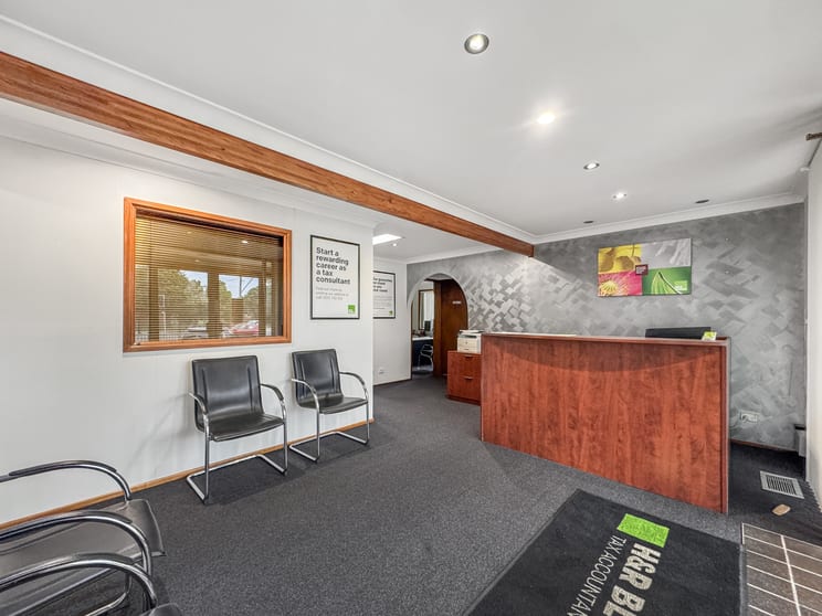 Click to view all images 23A Central Road Unanderra NSW 2526 - Image 2