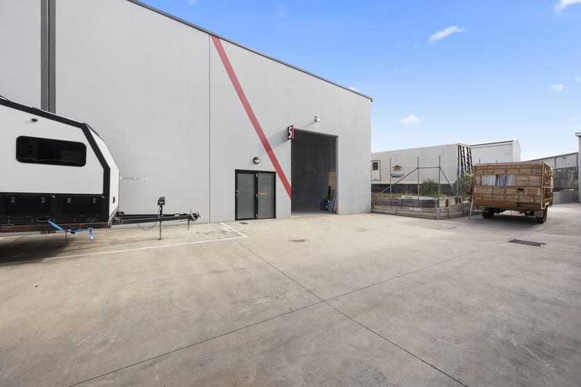 Click to view all images 5/3 Kelly Court Landsborough QLD 4550 - Image 2