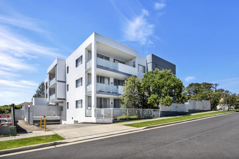 Click to view all images 90-92 Pendle Way Pendle Hill NSW 2145 - Image 1