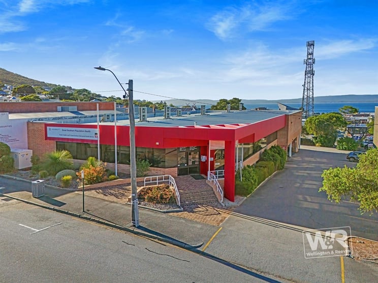 Click to view all images 51 Serpentine Road Albany WA 6330 - Image 3