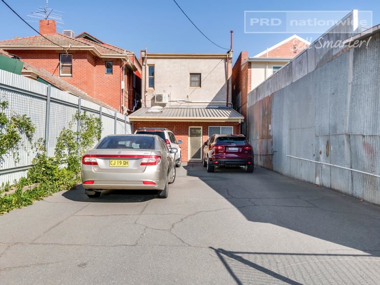 Click to view all images 111 Fitzmaurice Street Wagga Wagga NSW 2650 - Image 3