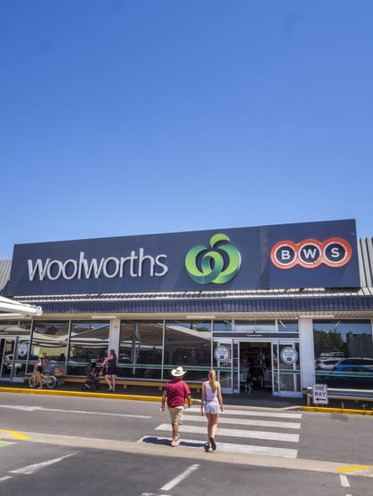 Click to view all images Woolworths Cootamundra, 26 Bourke Street Cootamundra NSW 2590 - Image 1