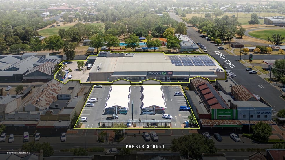 Click to view all images Woolworths Cootamundra, 26 Bourke Street Cootamundra NSW 2590 - Image 3
