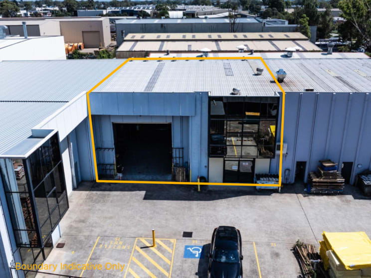 Click to view all images Unit 2/13 York Road Ingleburn NSW 2565 - Image 1