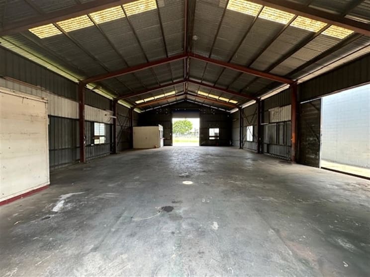 Click to view all images 157 Farm Street Kawana QLD 4701 - Image 3