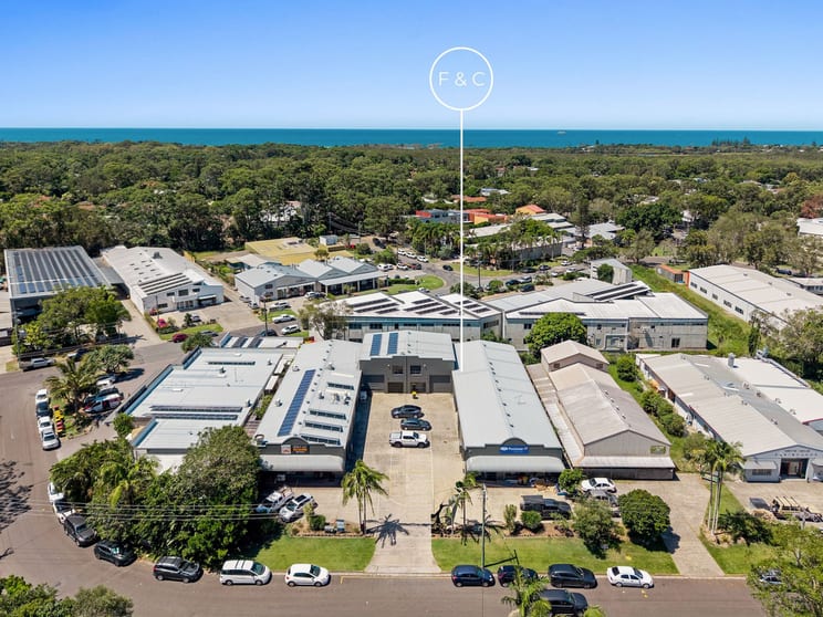 Click to view all images 2/3 Acacia Street Byron Bay NSW 2481 - Image 3