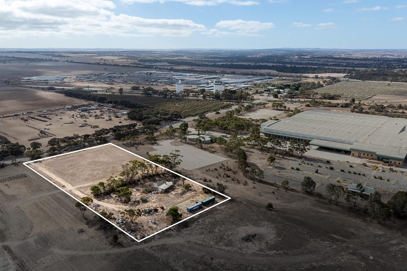 Click to view all images 115 Ferries McDonald Road Monarto South SA 5254 - Image 3