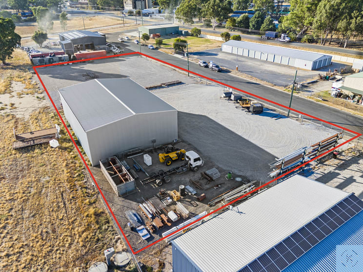 Click to view all images 7-8 Wise Court Tocumwal NSW 2714 - Image 2