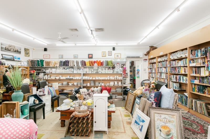 Click to view all images Shop 17/195 Ron Penhaligon Way Robina QLD 4226 - Image 3